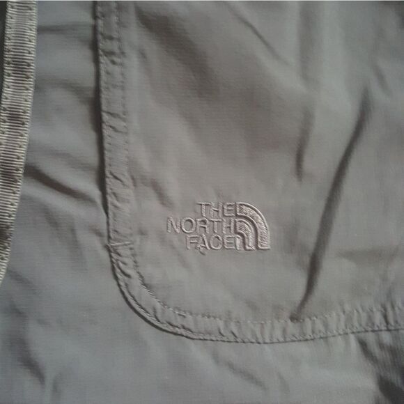 The North Face Roll up Pants Lightweight Women’s Size Medium Outdoor Hiking - Picture 9 of 12